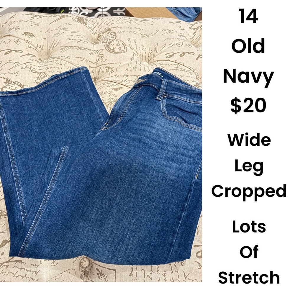 Old Navy Wide-Leg Cropped Jeans - Medium Blue Wash
